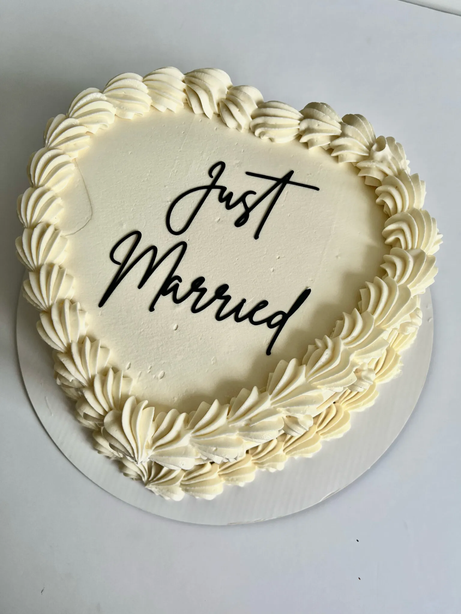 Just married heart cake